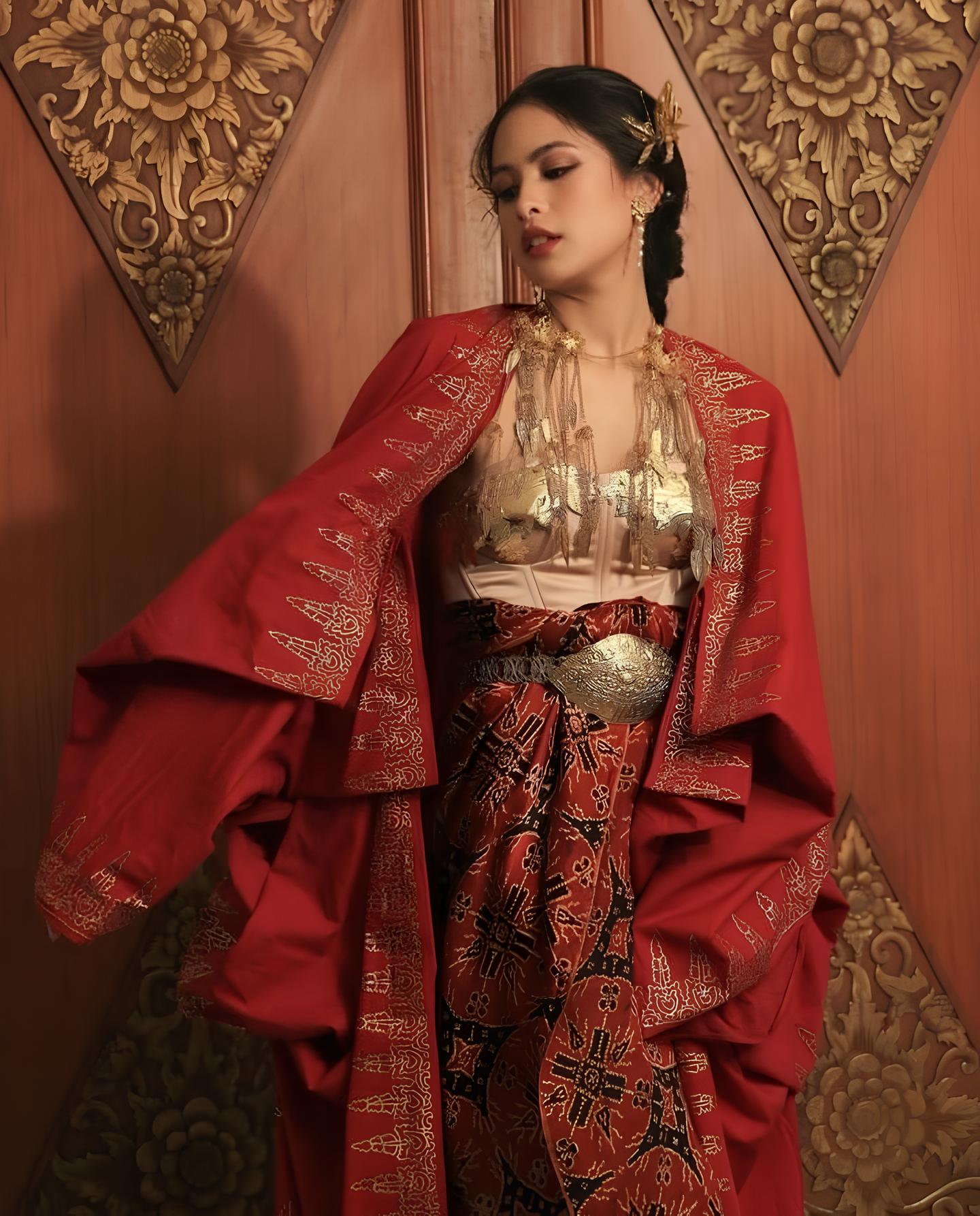 Foto baju adat Bodo dari Sulawesi