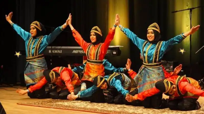 Foto tari saman dari Sumatera